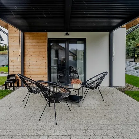 Krynicki Zakatek Wypoczynkowy Caloroczny Feriehus