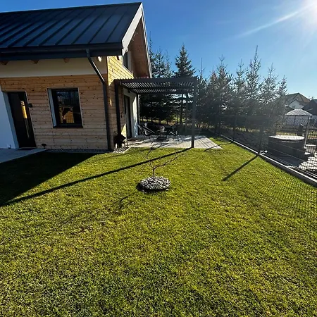 Krynicki Zakatek Wypoczynkowy Caloroczny Holiday home Mochnaczka Nizna